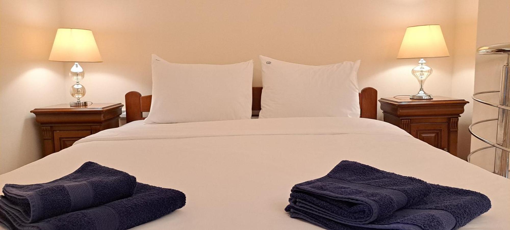 Golden Delight Central Apartment Скоп'є Екстер'єр фото