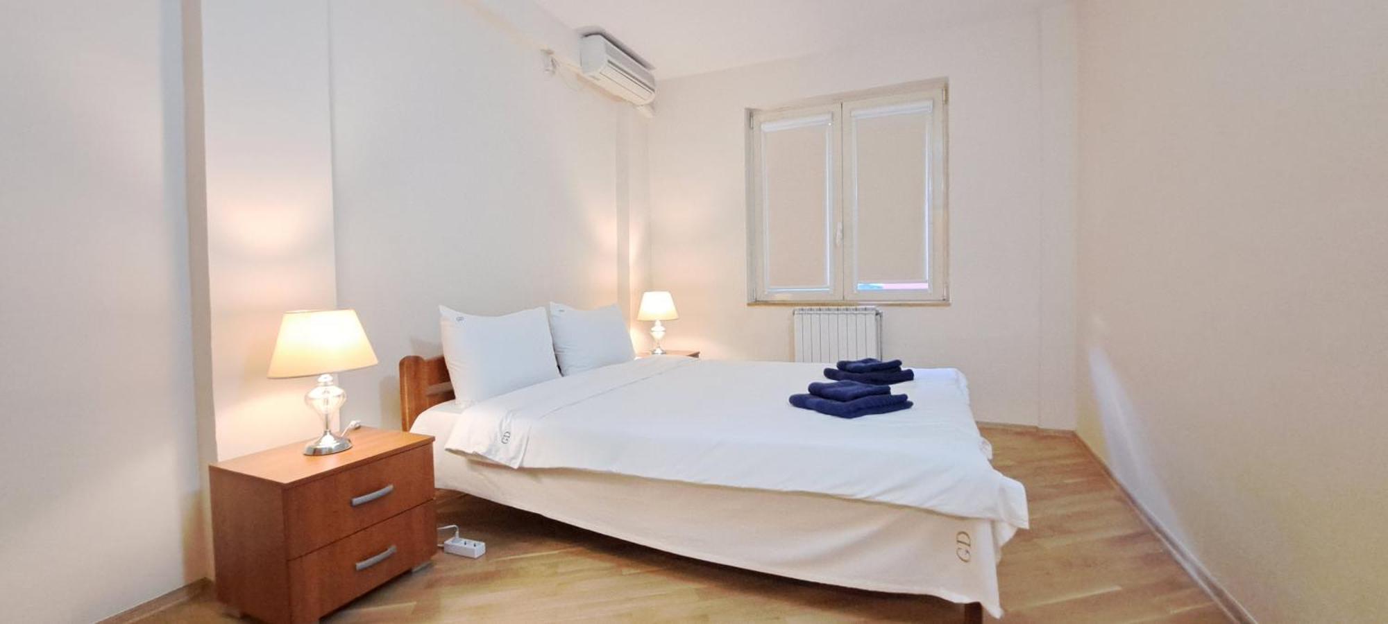 Golden Delight Central Apartment Скоп'є Екстер'єр фото
