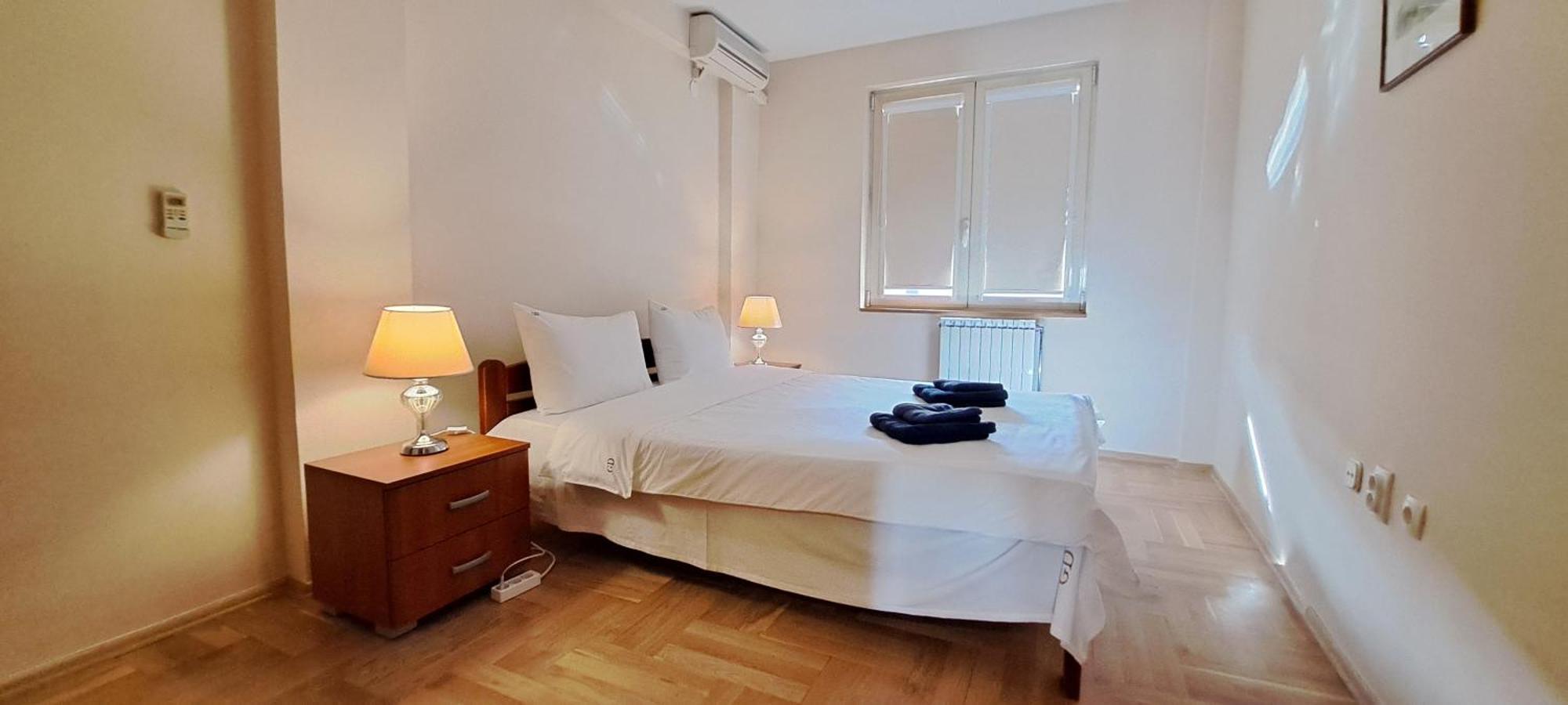 Golden Delight Central Apartment Скоп'є Екстер'єр фото
