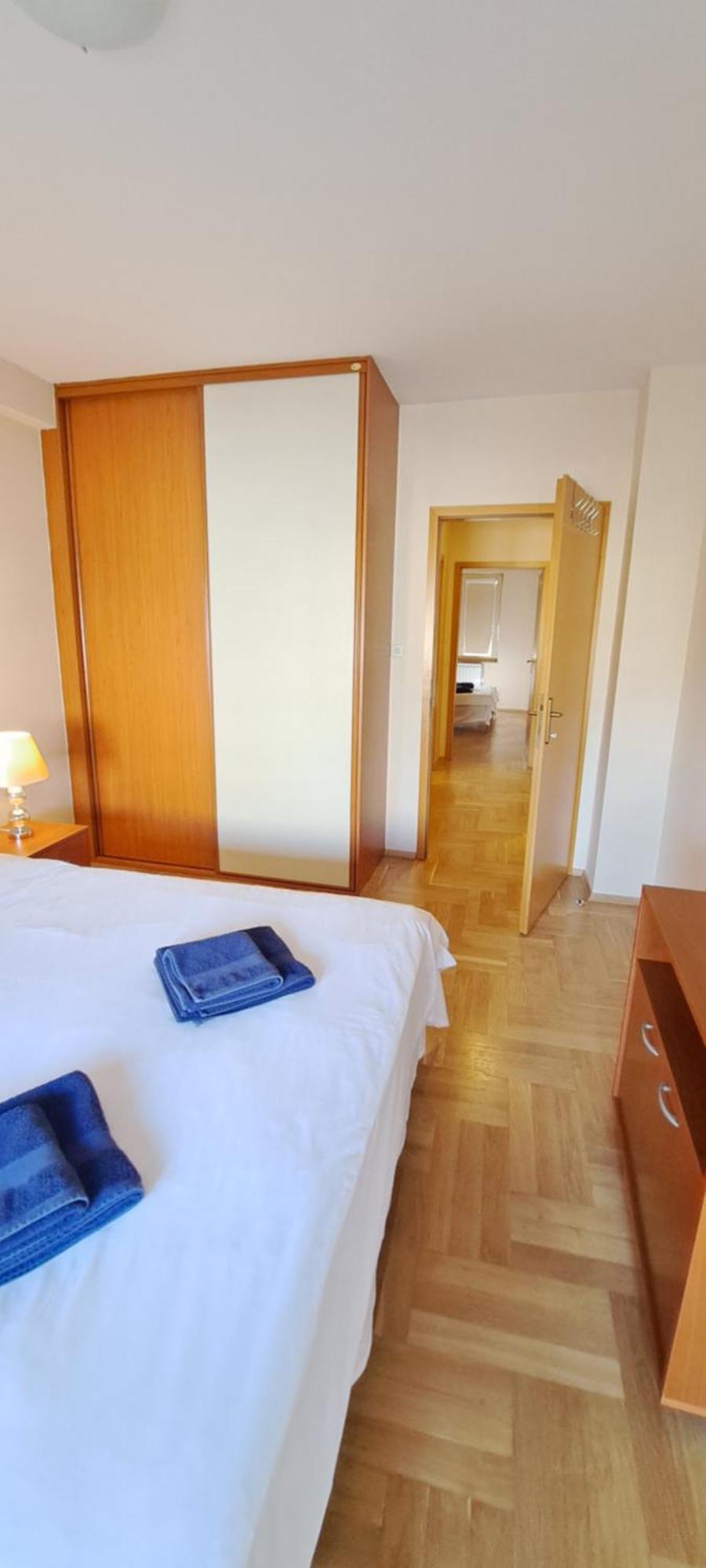 Golden Delight Central Apartment Скоп'є Екстер'єр фото