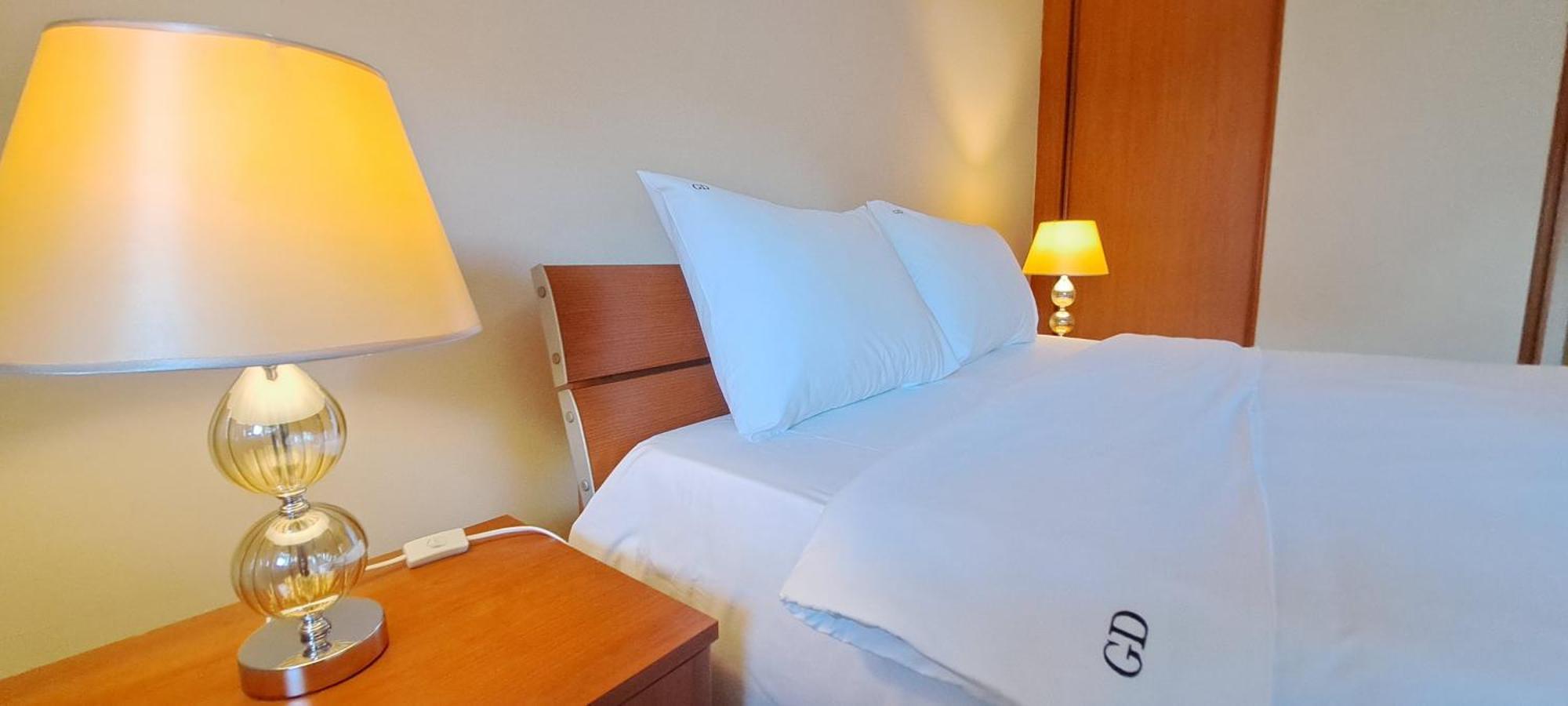 Golden Delight Central Apartment Скоп'є Екстер'єр фото