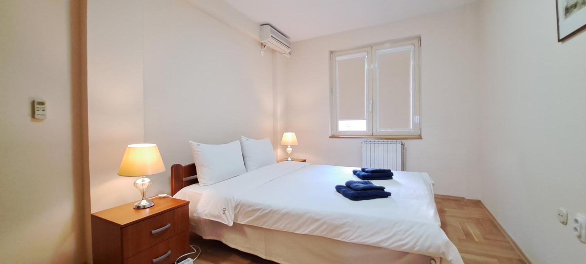 Golden Delight Central Apartment Скоп'є Екстер'єр фото